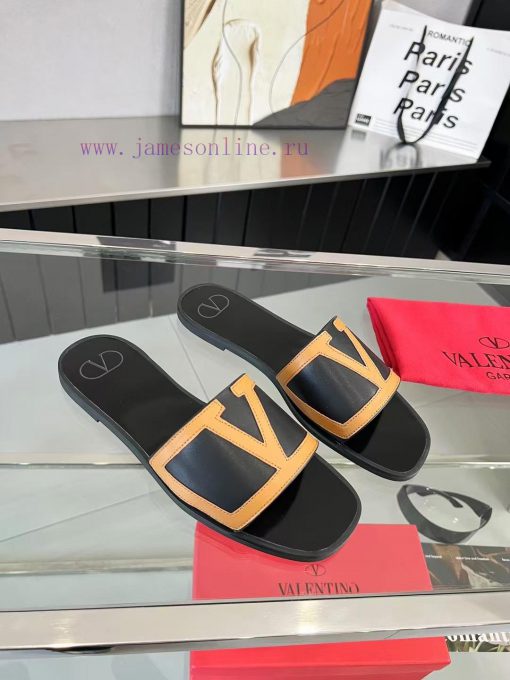 Valentino, 25 new spring/summer collection, Valentino color blocked flat bottomed slippers, kabqhgd0 - Image 3