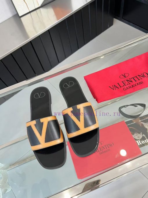 Valentino, 25 new spring/summer collection, Valentino color blocked flat bottomed slippers, kabqhgd0 - Image 4