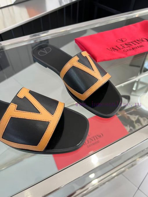 Valentino, 25 new spring/summer collection, Valentino color blocked flat bottomed slippers, kabqhgd0 - Image 9
