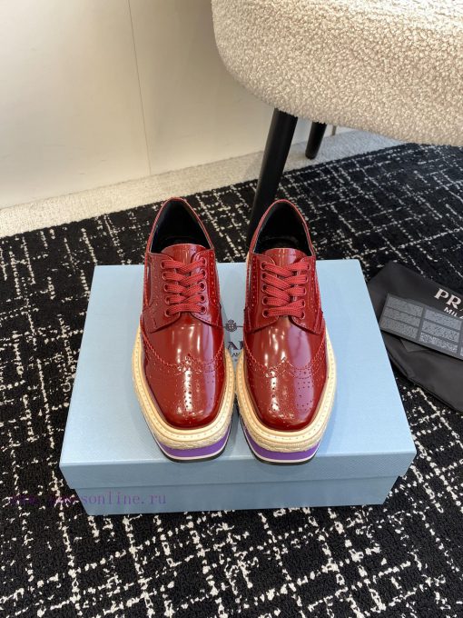 Prada 24ss autumn and winter latest thick soled lace up punched block sponge shoesThe origine4dj0qoo