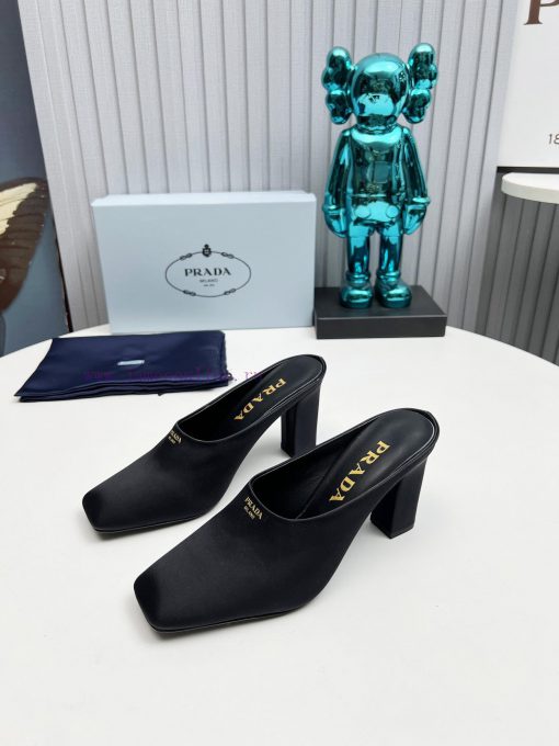 In 2025, SSS launches Prada's latest collection of long and short boots, sandals, slim heelselcq80f4 - Image 3