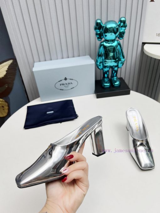 In 2025, SSS launches Prada's latest collection of long and short boots, sandals, slim heelsl6m7rdbm - Image 8