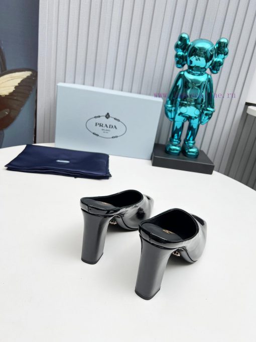 In 2025, SSS launches Prada's latest collection of long and short boots, sandals, slim heelsw8m4ne7u - Image 9