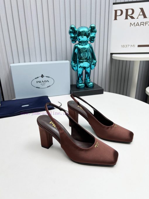 In 2025, SSS launches Prada's latest collection of long and short boots, sandals, slim heelszi4bri92 - Image 2