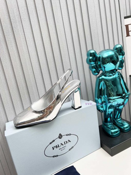 In 2025, SSS launches Prada's latest collection of long and short boots, sandals, slim heelse6w7jqz8 - Image 6