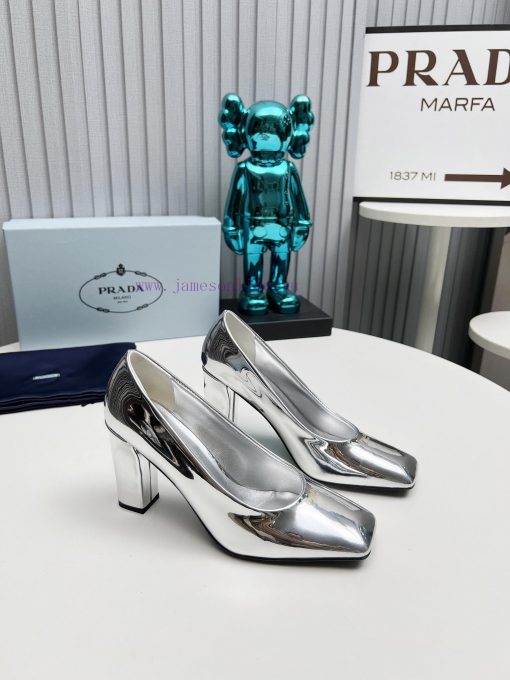 In 2025, SSS launches Prada's latest collection of long and short boots, sandals, slim heelsjiuqi6z0