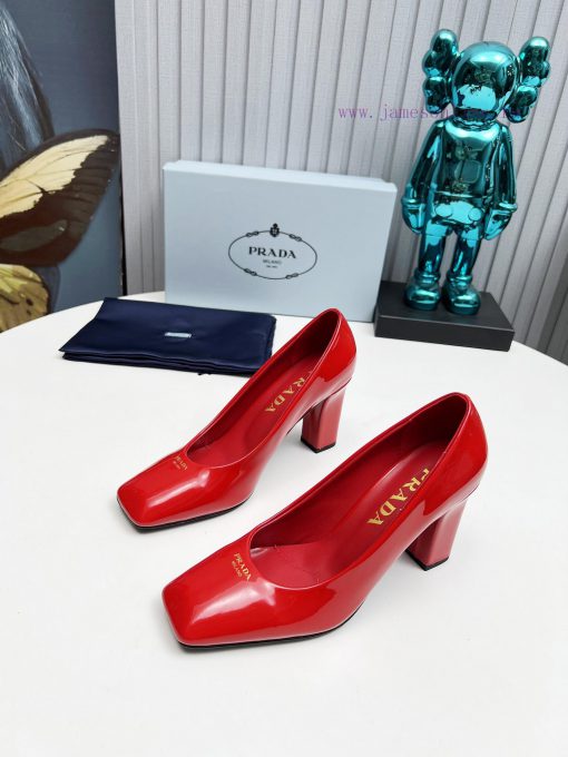 In 2025, SSS launches Prada's latest collection of long and short boots, sandals, slim heelsx4gwmukt - Image 3