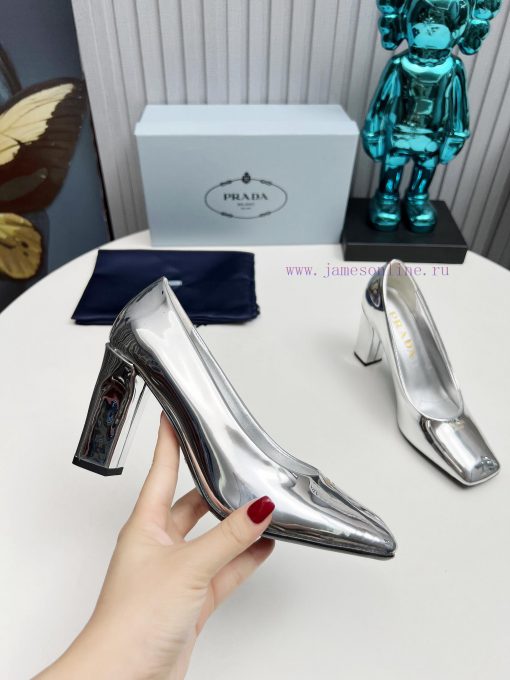 In 2025, SSS launches Prada's latest collection of long and short boots, sandals, slim heelsjiuqi6z0 - Image 7