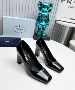 In 2025, SSS launches Prada's latest collection of long and short boots, sandals, slim heelsm64qhux3