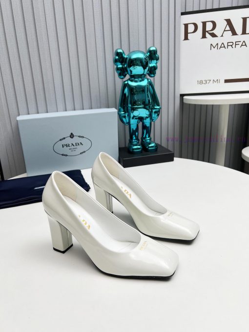 In 2025, SSS launches Prada's latest collection of long and short boots, sandals, slim heelsejgmeggc