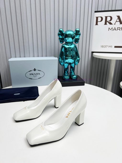In 2025, SSS launches Prada's latest collection of long and short boots, sandals, slim heelsejgmeggc - Image 3