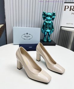 In 2025, SSS launches Prada's latest collection of long and short boots, sandals, slim heelsql7dc4go
