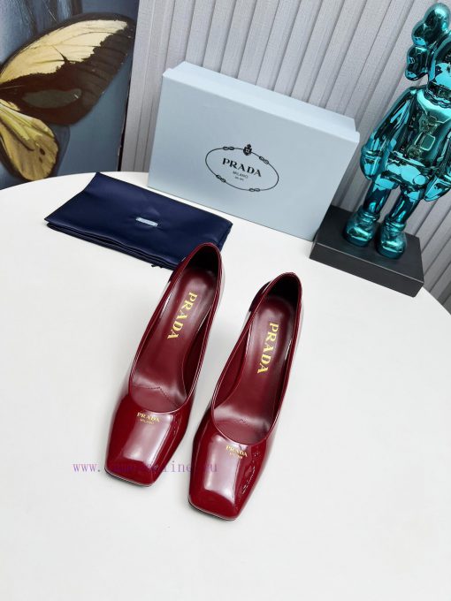 In 2025, SSS launches Prada's latest collection of long and short boots, sandals, slim heelsiojmmk9f - Image 5
