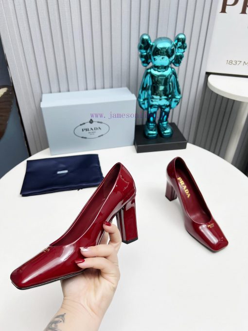 In 2025, SSS launches Prada's latest collection of long and short boots, sandals, slim heelsiojmmk9f - Image 8