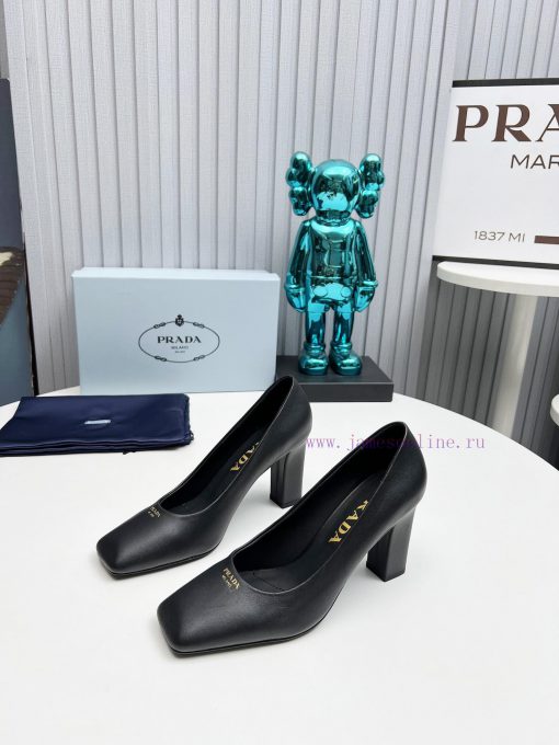 In 2025, SSS launches Prada's latest collection of long and short boots, sandals, slim heelsg71jno69 - Image 3