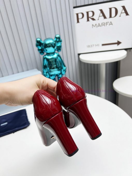 In 2025, SSS launches Prada's latest collection of long and short boots, sandals, slim heelsiojmmk9f - Image 9