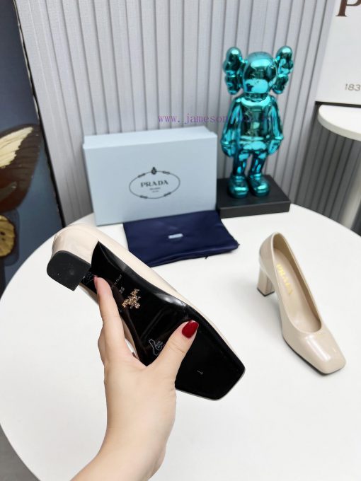 In 2025, SSS launches Prada's latest collection of long and short boots, sandals, slim heelsql7dc4go - Image 10