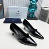 In 2025, SSS launches Prada's latest collection of long and short boots, sandals, slim heels7dsb0qag
