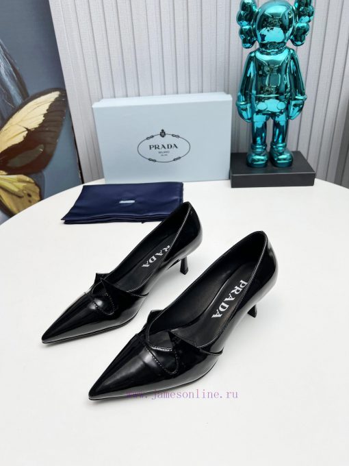 In 2025, SSS launches Prada's latest collection of long and short boots, sandals, slim heels7dsb0qag - Image 3