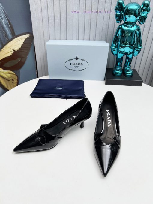 In 2025, SSS launches Prada's latest collection of long and short boots, sandals, slim heels7dsb0qag - Image 5