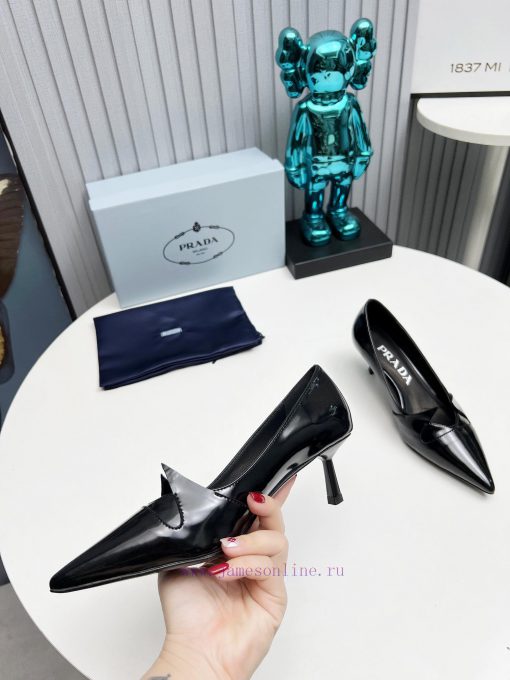 In 2025, SSS launches Prada's latest collection of long and short boots, sandals, slim heels7dsb0qag - Image 8