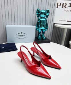 In 2025, SSS launches Prada's latest collection of long and short boots, sandals, slim heels758clwrq