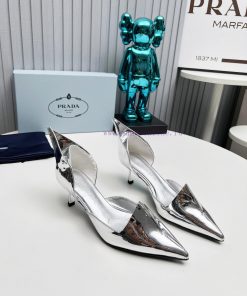 In 2025, SSS launches Prada's latest collection of long and short boots, sandals, slim heelsy4heym6q