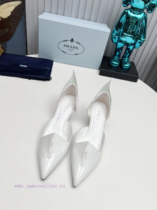 In 2025, SSS launches Prada's latest collection of long and short boots, sandals, slim heelsgaheujw3 - Image 4