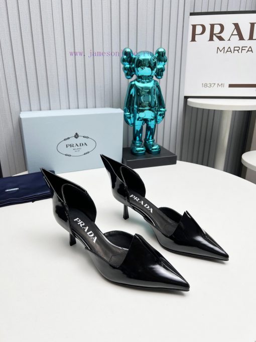 In 2025, SSS launches Prada's latest collection of long and short boots, sandals, slim heelsg444a278 - Image 2