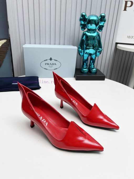 In 2025, SSS launches Prada's latest collection of long and short boots, sandals, slim heels3rc3tr0o