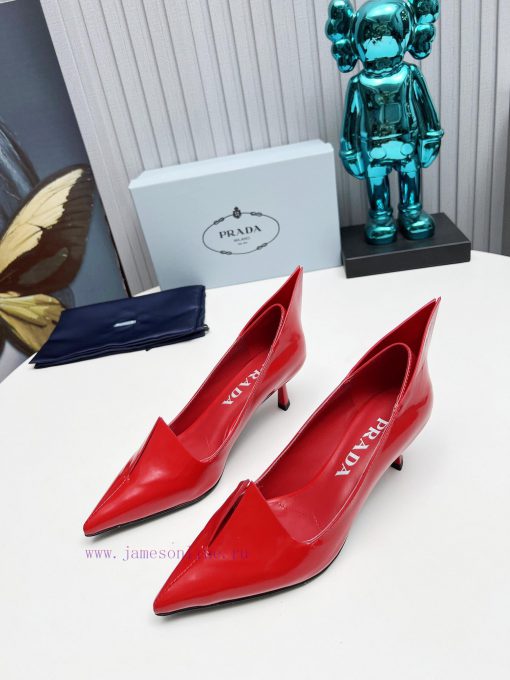 In 2025, SSS launches Prada's latest collection of long and short boots, sandals, slim heels3rc3tr0o - Image 3
