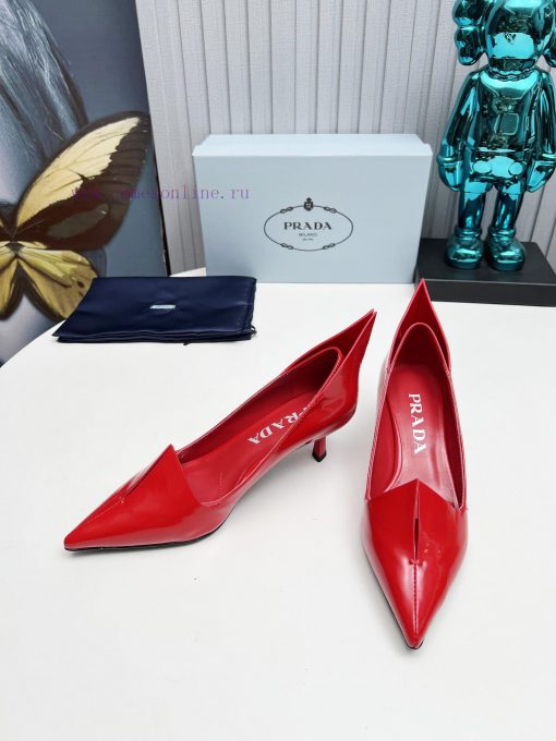 In 2025, SSS launches Prada's latest collection of long and short boots, sandals, slim heels3rc3tr0o - Image 4