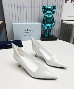 In 2025, SSS launches Prada's latest collection of long and short boots, sandals, slim heelspxpn8o41