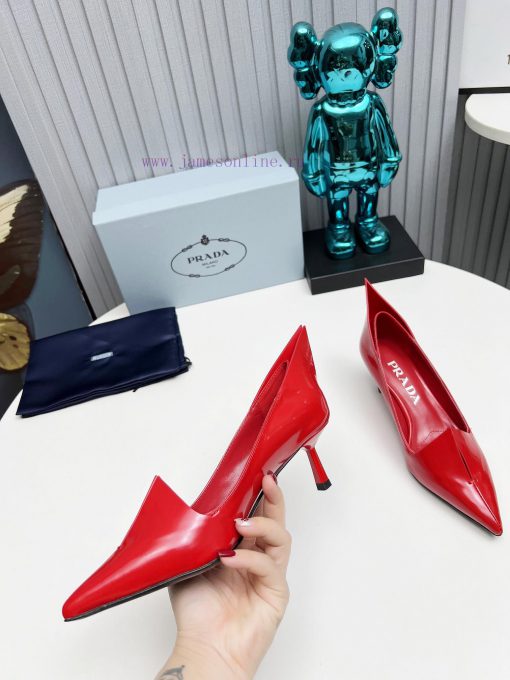 In 2025, SSS launches Prada's latest collection of long and short boots, sandals, slim heels3rc3tr0o - Image 8