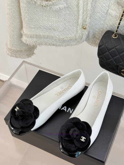 Chanel | Chanel 25C Early Spring New ProductCamellia single shoesThis season's Camellia sericmkemha0 - Image 3
