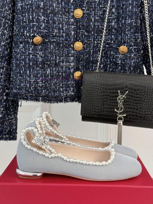 Roger Vivier/RV Classic Pearl Mary JaneMary Jane, exquisitely crafted to the boneNot showingzjvwee03