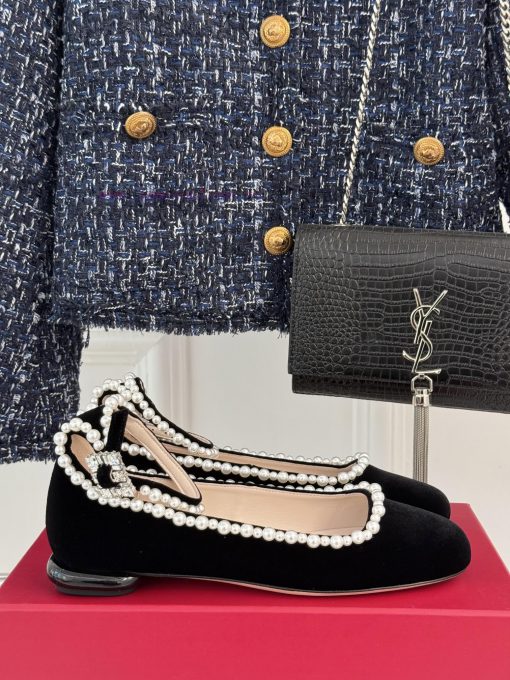 Roger Vivier/RV Classic Pearl Mary JaneMary Jane, exquisitely crafted to the boneNot showing6g2b656j - Image 2