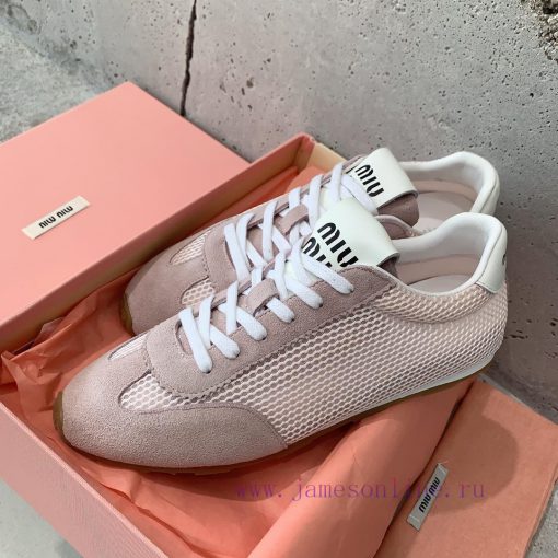 Miu Miu's new retro German training shoes can be paired with minimalist, retro, and artistic9jq9vhu5 - Image 5