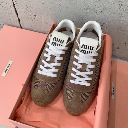Miu Miu's new retro German training shoes can be paired with minimalist, retro, and artistichvp839x2 - Image 4