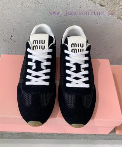 Miu Miu's new retro German training shoes can be paired with minimalist, retro, and artistic9yuua43d