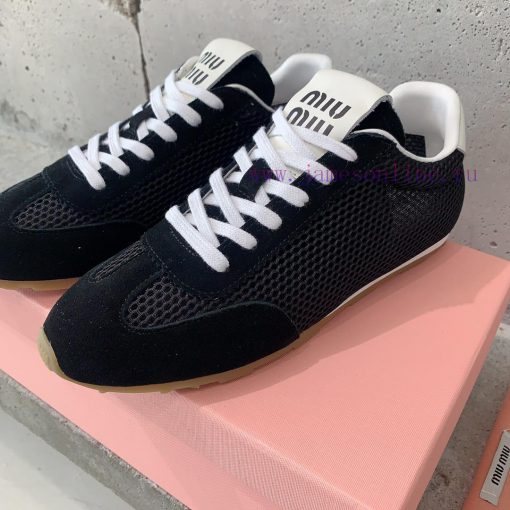 Miu Miu's new retro German training shoes can be paired with minimalist, retro, and artistic9yuua43d - Image 4