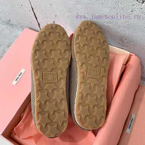Miu Miu's new retro German training shoes can be paired with minimalist, retro, and artistichvp839x2 - Image 10