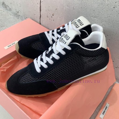 Miu Miu's new retro German training shoes can be paired with minimalist, retro, and artistic9yuua43d - Image 6