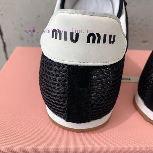Miu Miu's new retro German training shoes can be paired with minimalist, retro, and artistic9yuua43d - Image 7