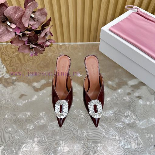 Amina Muaddi2024's new Charlotte series high heels have sharp edges and slanted square headsgkjf4cy2 - Image 5