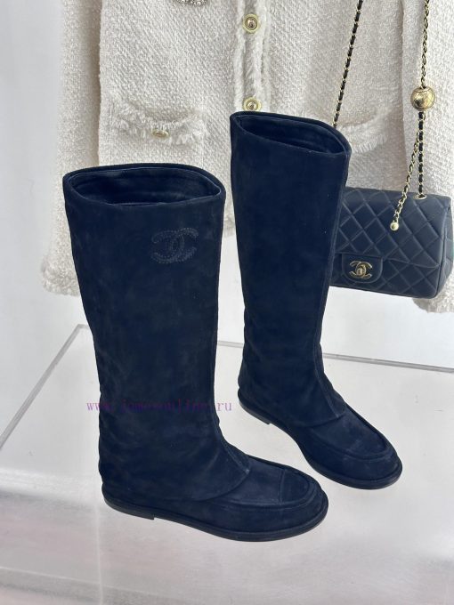 Chanel | Chanel 25C suede pants and bootsThis season's Rocket Goddess must have itemThe sidegu8oep9c - Image 5
