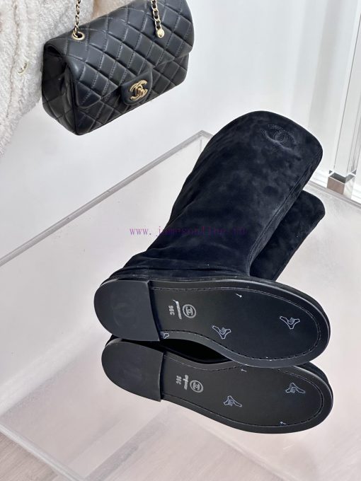 Chanel | Chanel 25C suede pants and bootsThis season's Rocket Goddess must have itemThe sidegu8oep9c - Image 8