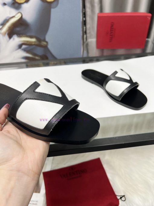 New Lunjia 2025A Fashion Show Latest Logo Flat Sandals Series in 6 Colors, Sizes 5-42, Rubbepreesnyz - Image 2