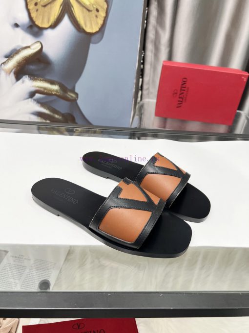 New Lunjia 2025A Fashion Show Latest Logo Flat Sandals Series in 6 Colors, Sizes 5-42, Rubbezxed5tyv - Image 3
