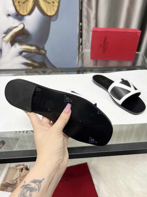 New Lunjia 2025A Fashion Show Latest Logo Flat Sandals Series in 6 Colors, Sizes 5-42, Rubbeclywdus0 - Image 8